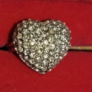 Ring heart-shaped silver tone ring  rhinestone sparkly glittery bling vintage